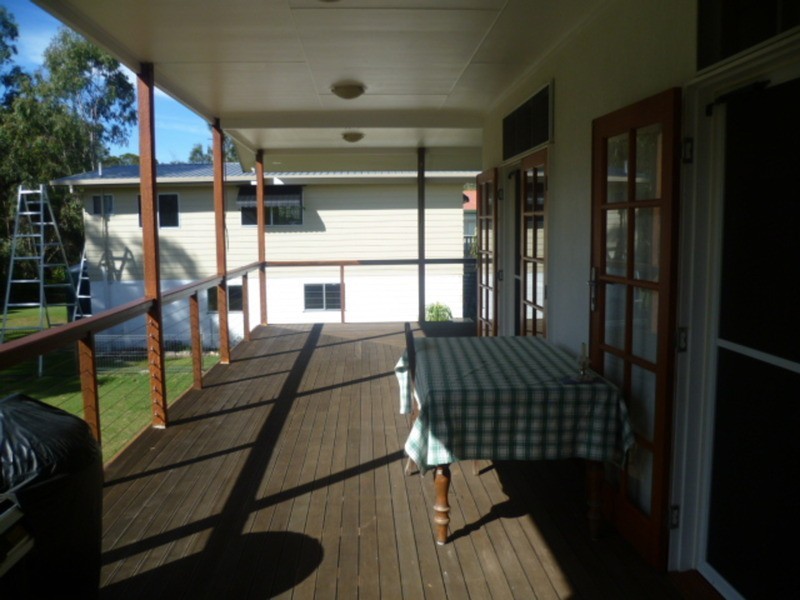 8 Charlton Street, Buxton QLD 4660