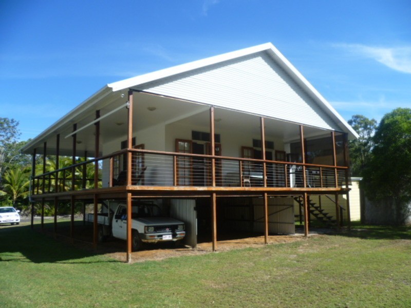 8 Charlton Street, Buxton QLD 4660