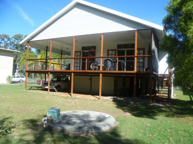 8 Charlton Street, Buxton QLD 4660