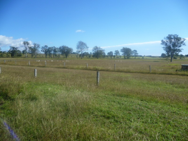 42 Bluffview Road, Biggenden QLD 4621