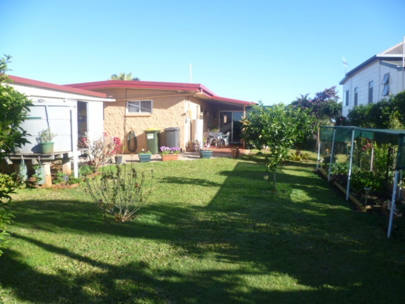 11 Churchill Street, Childers QLD 4660