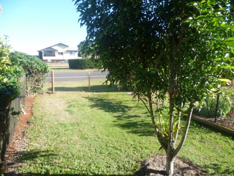 11 Churchill Street, Childers QLD 4660