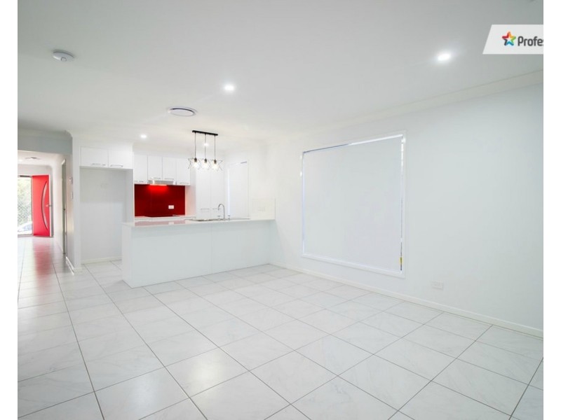 16 Bonello Circuit, Jimboomba QLD 4280