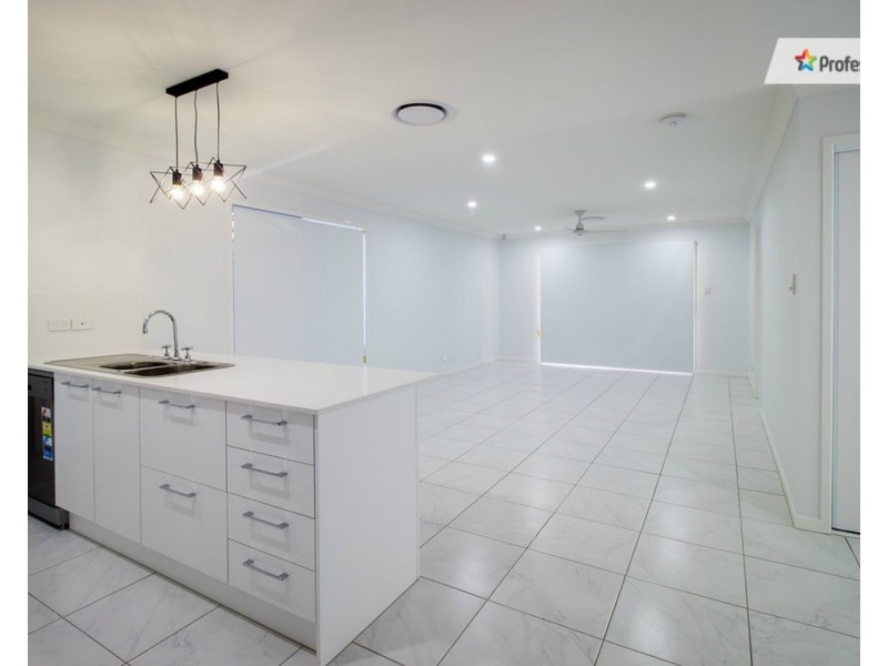 16 Bonello Circuit, Jimboomba QLD 4280