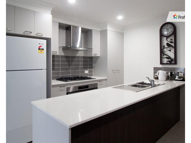 8 Dahlia Close, Jimboomba QLD 4280