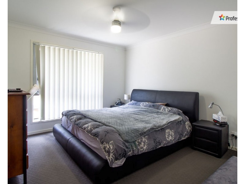 8 Dahlia Close, Jimboomba QLD 4280