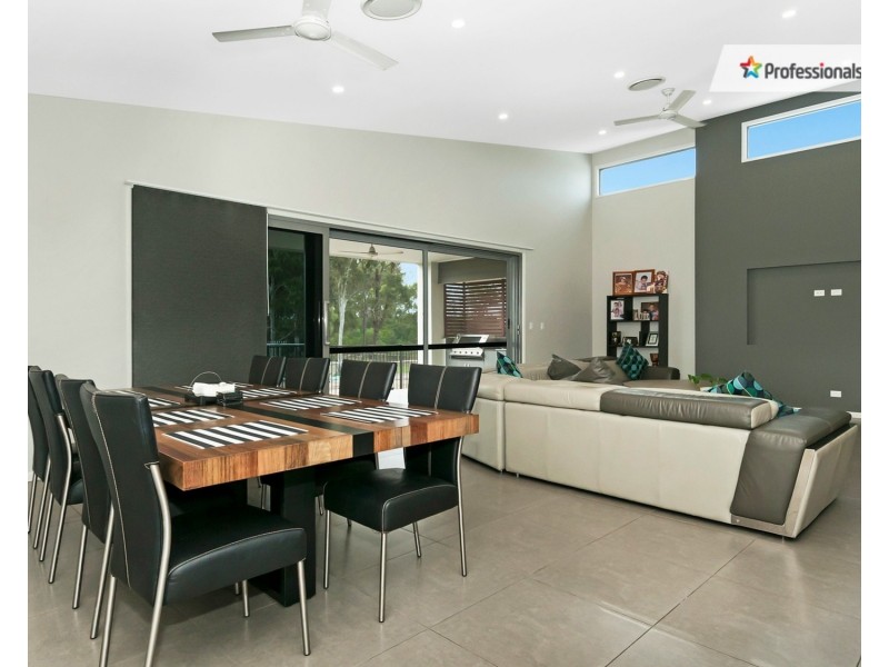 207 Bottlebrush Drive, Jimboomba QLD 4280
