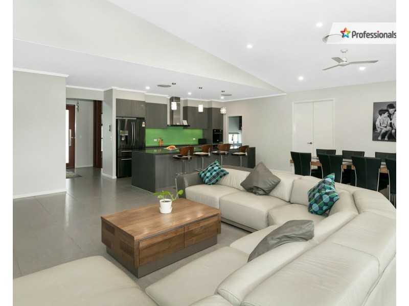 207 Bottlebrush Drive, Jimboomba QLD 4280