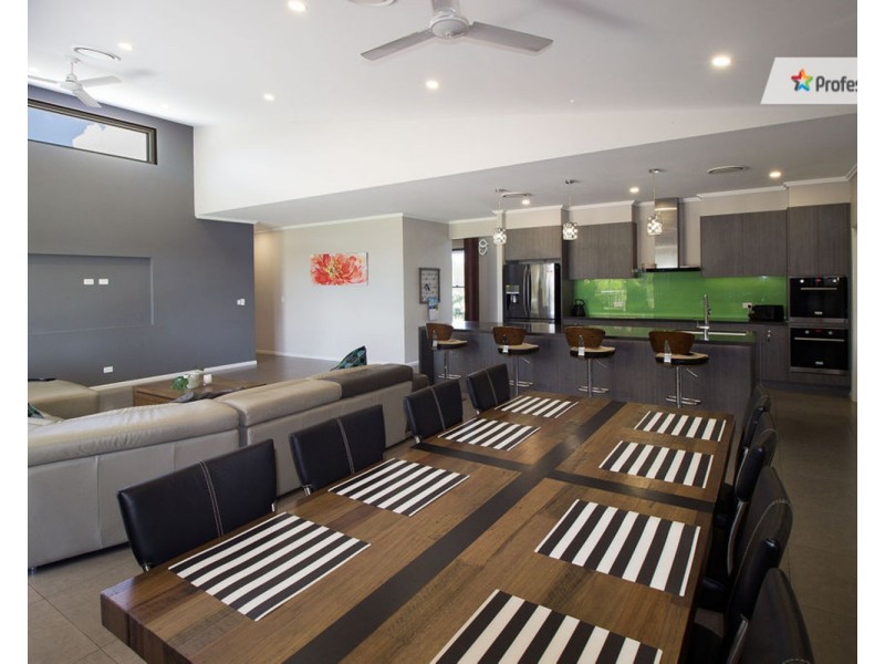 207-211 Bottlebrush Drive, Jimboomba QLD 4280