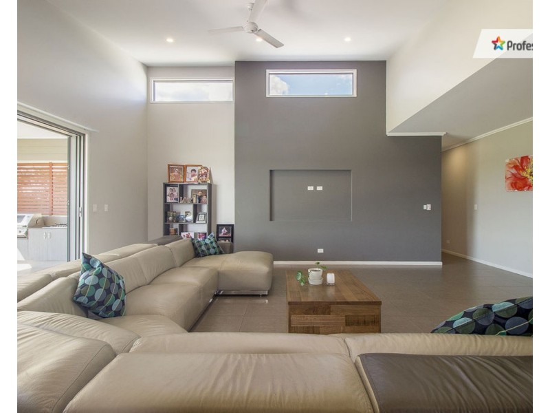 207-211 Bottlebrush Drive, Jimboomba QLD 4280