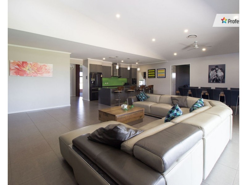 207-211 Bottlebrush Drive, Jimboomba QLD 4280