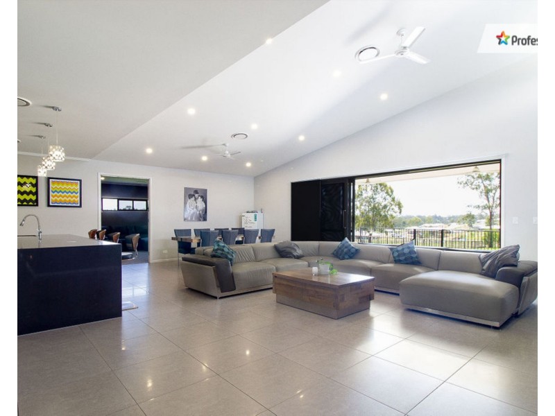 207-211 Bottlebrush Drive, Jimboomba QLD 4280