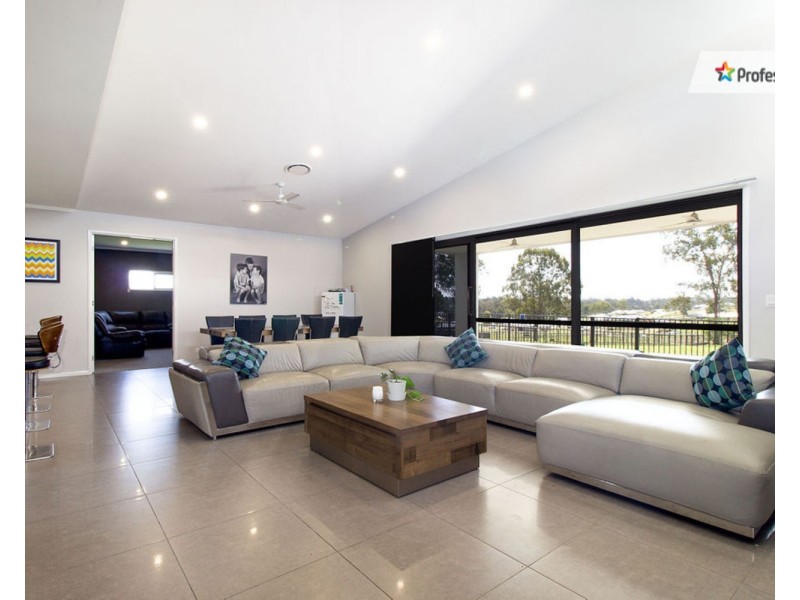 207-211 Bottlebrush Drive, Jimboomba QLD 4280