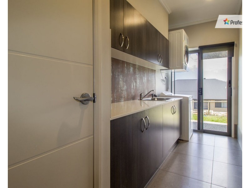 207-211 Bottlebrush Drive, Jimboomba QLD 4280