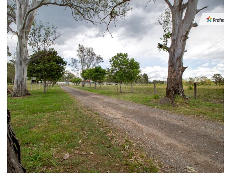 18-30  Sharon Drive, North Maclean QLD 4280