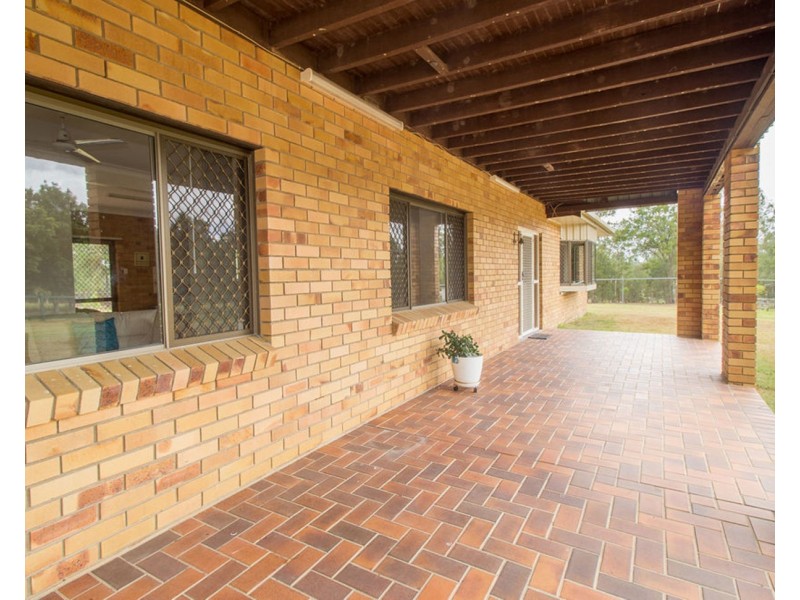 215-225 Scotts Lane, North Maclean QLD 4280