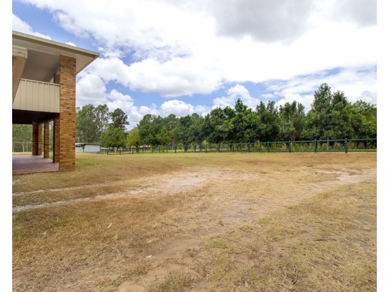 215-225 Scotts Lane, North Maclean QLD 4280