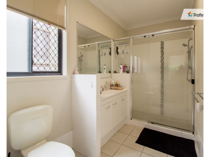 279 Lakeside Avenue, Springfield Lakes QLD 4300