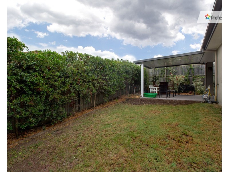 279 Lakeside Avenue, Springfield Lakes QLD 4300