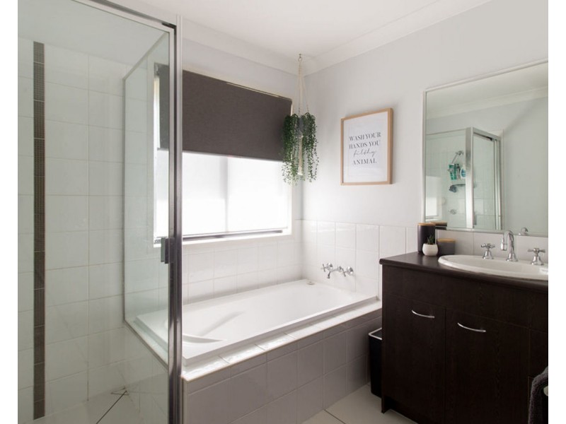 13 Christopher Place, Jimboomba QLD 4280