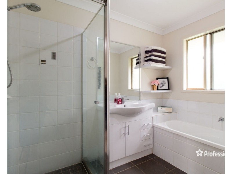 84  Lady Penrhyn Court, Mundoolun QLD 4285