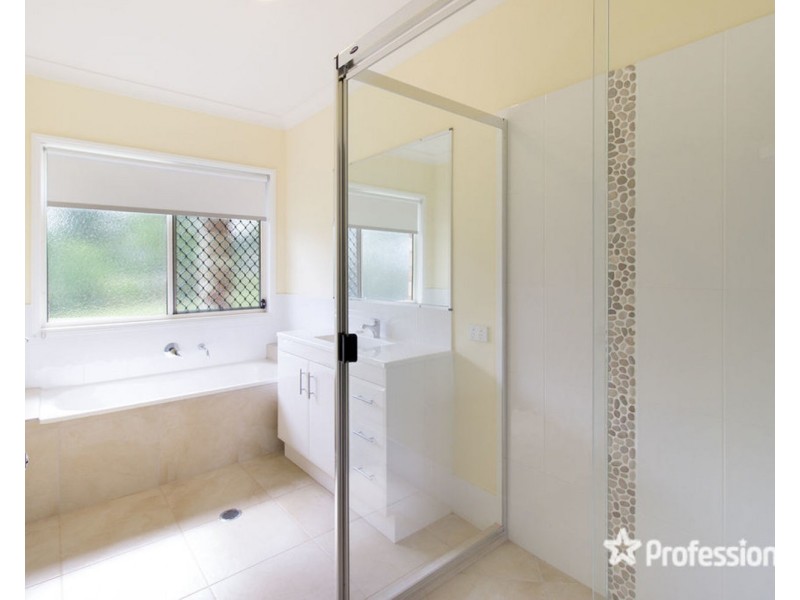 285 Caswell Road, Woodhill QLD 4285