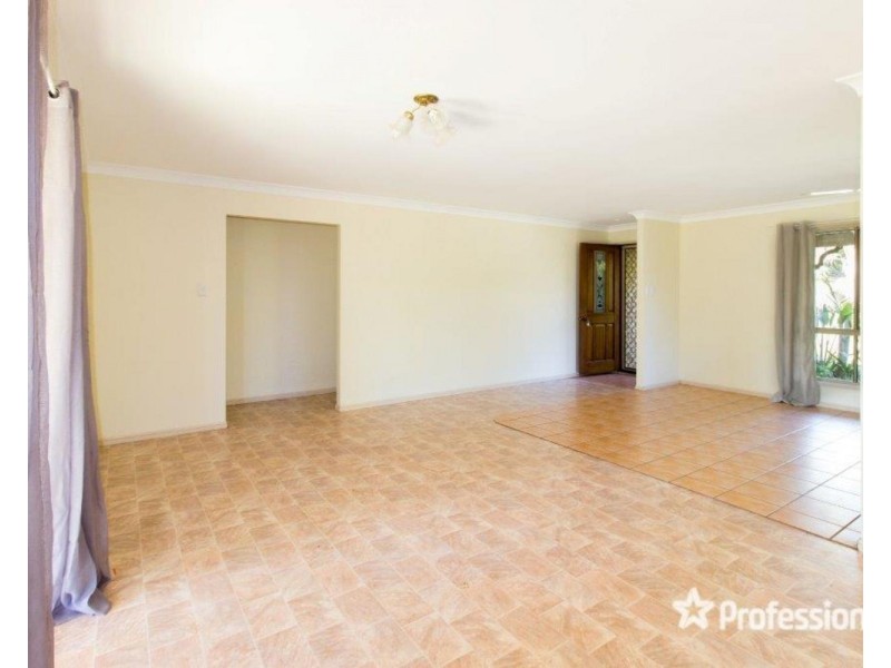 10-12 Oakleigh Court, Woodhill QLD 4285