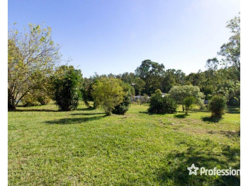 10-12 Oakleigh Court, Woodhill QLD 4285