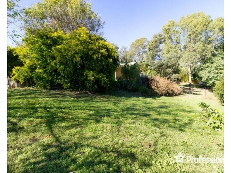 10-12 Oakleigh Court, Woodhill QLD 4285