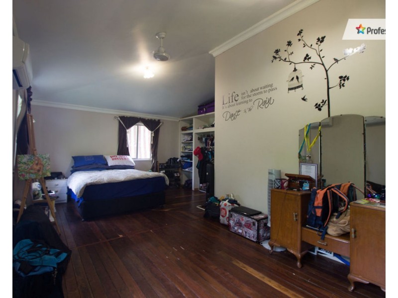 35 Pitt Street, Beaudesert QLD 4285