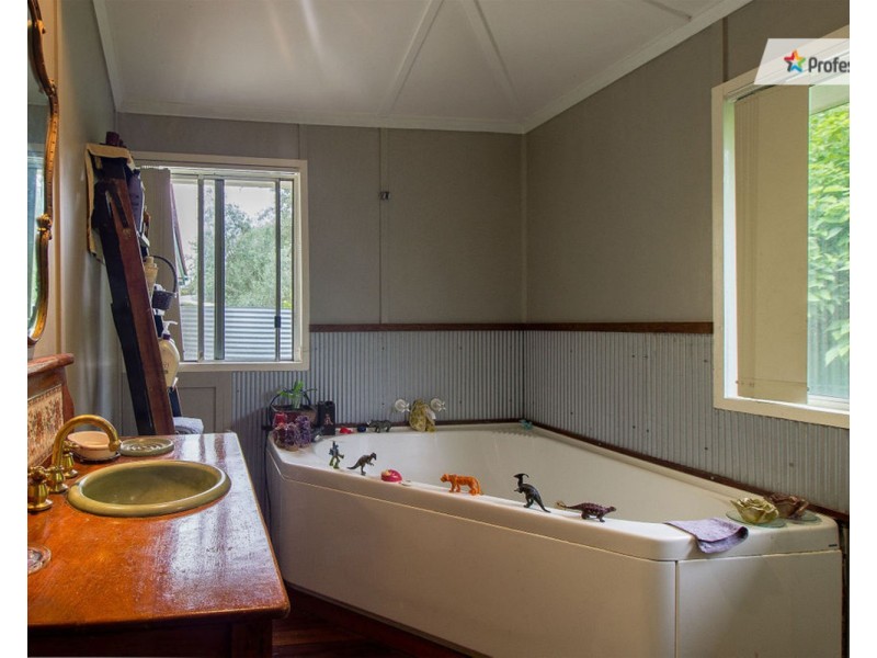 35 Pitt Street, Beaudesert QLD 4285