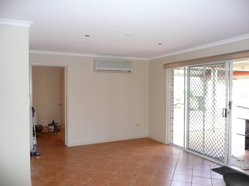 1 Antonia Court, Tanah Merah QLD 4128