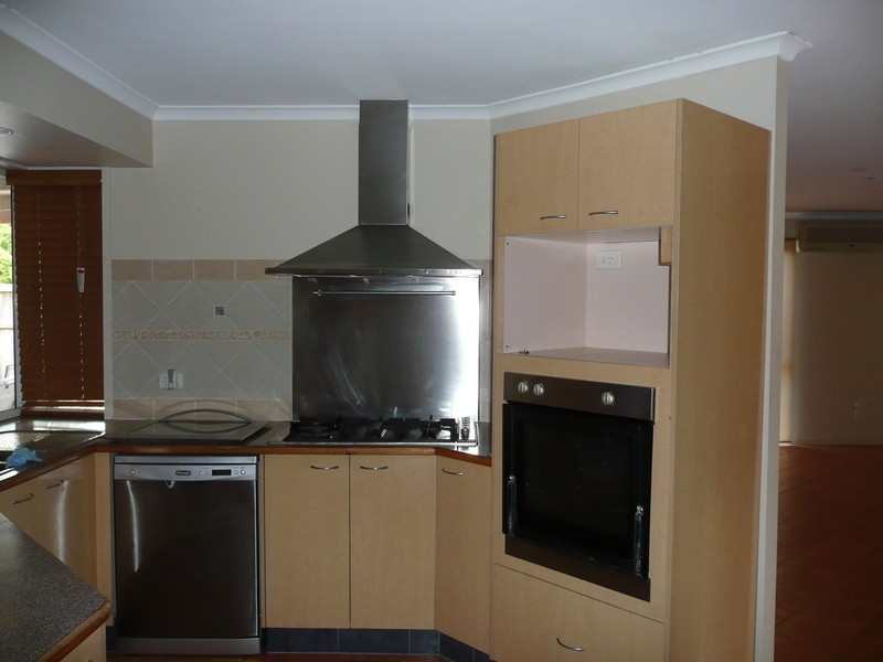 1 Antonia Court, Tanah Merah QLD 4128