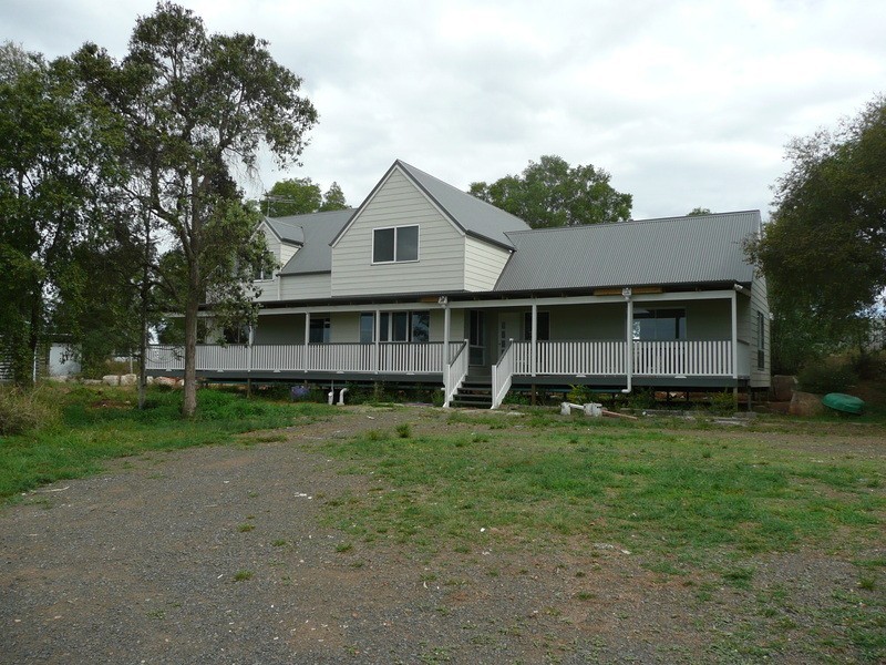 11 Walker Road, Gleneagle QLD 4285