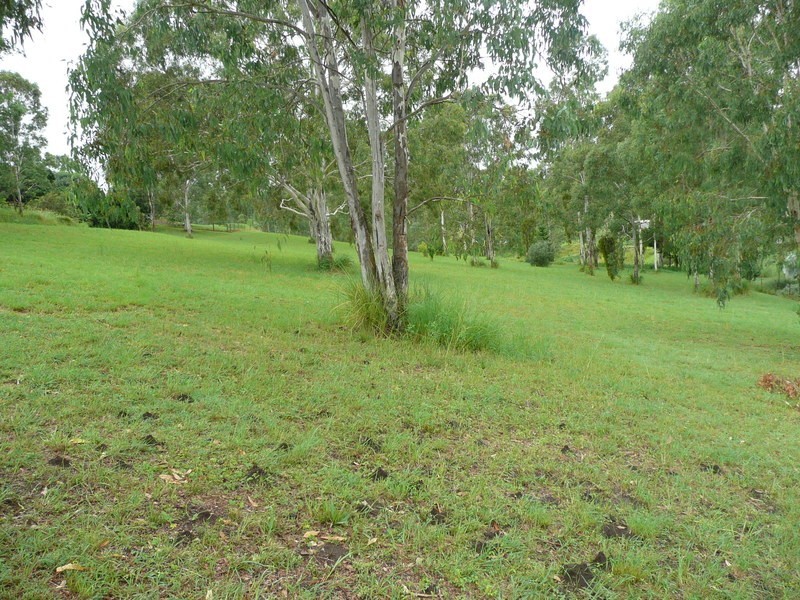 Woodhill QLD 4285