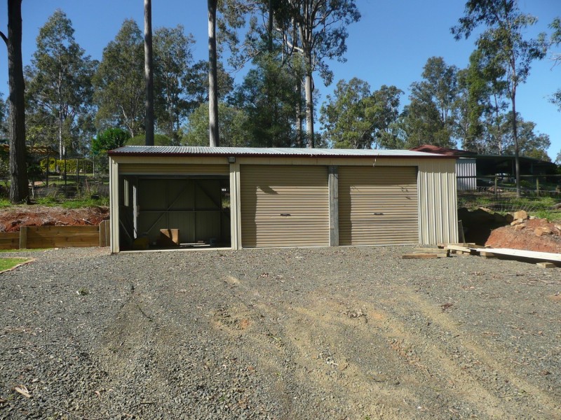 8 Hickory Place, Cedar Grove QLD 4285