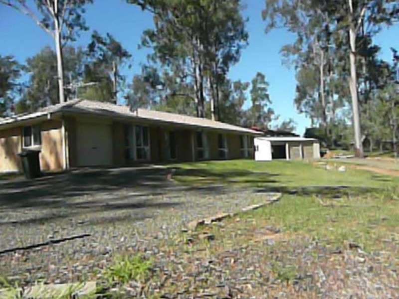 8 Hickory Place, Cedar Grove QLD 4285