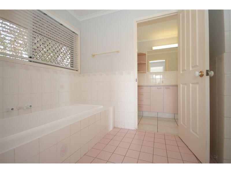15 Fig Court, Cedar Grove QLD 4285