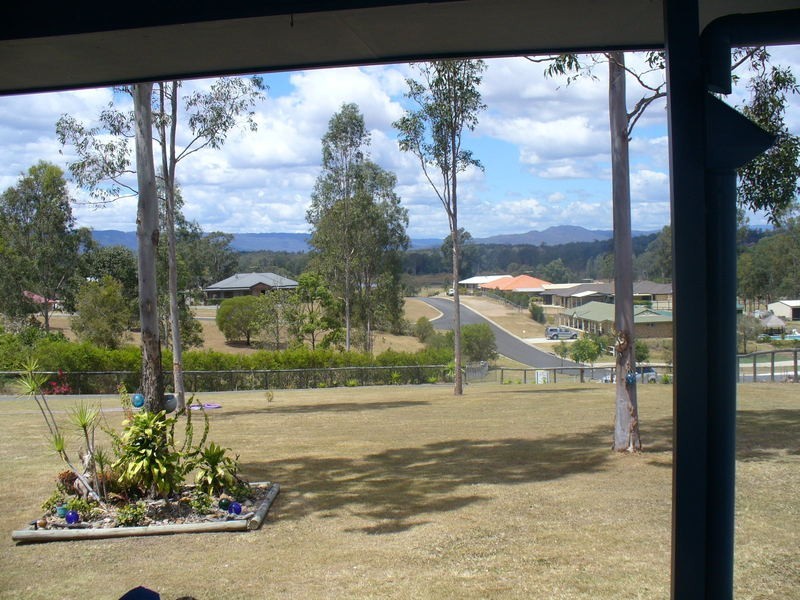 23 Scarborough Court, Mundoolun QLD 4285