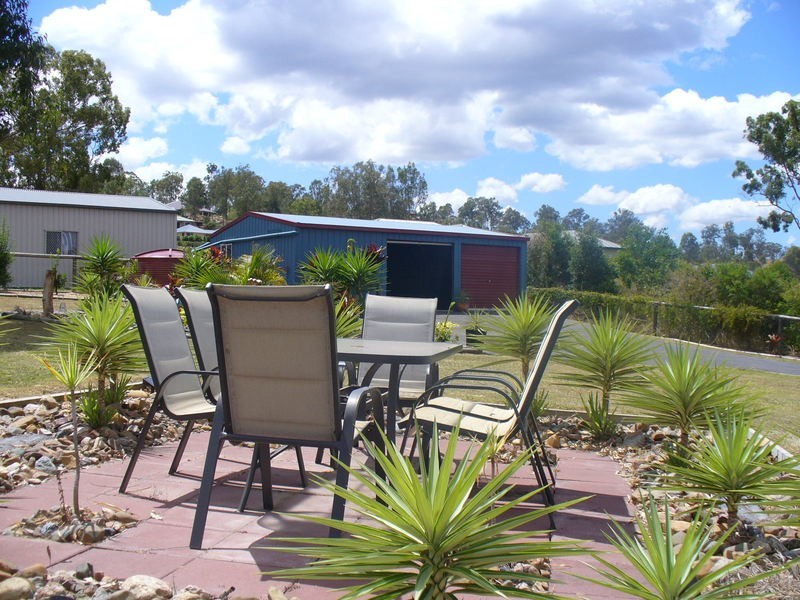 23 Scarborough Court, Mundoolun QLD 4285