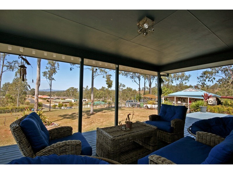 23 Scarborough Court, Mundoolun QLD 4285