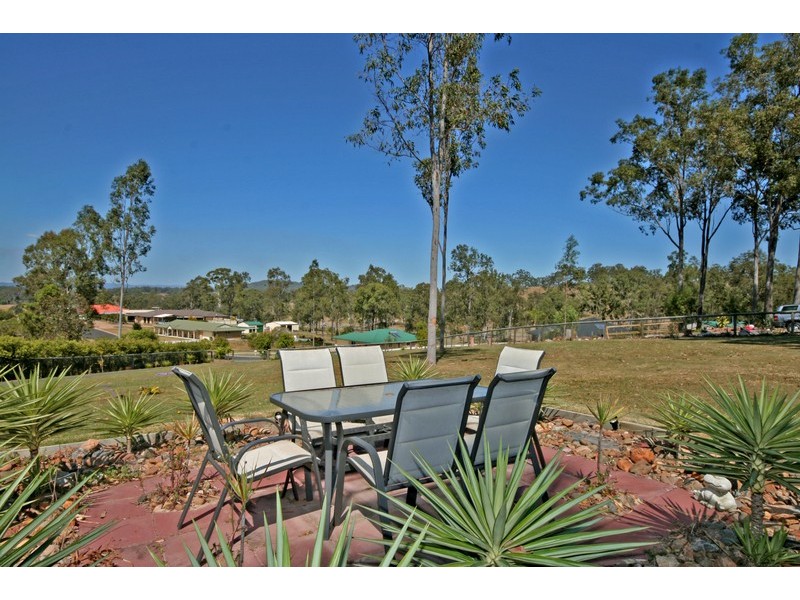 23 Scarborough Court, Mundoolun QLD 4285