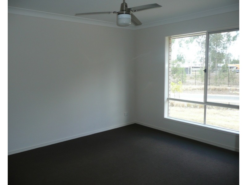 35 Golden Penda Drive, Jimboomba QLD 4280