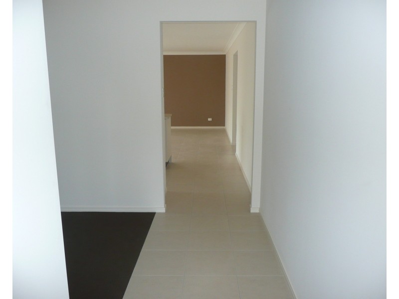 35 Golden Penda Drive, Jimboomba QLD 4280