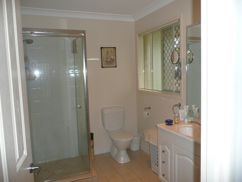106 John Collins Drive, Mundoolun QLD 4285