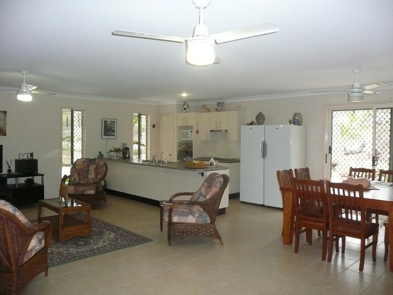 106 John Collins Drive, Mundoolun QLD 4285