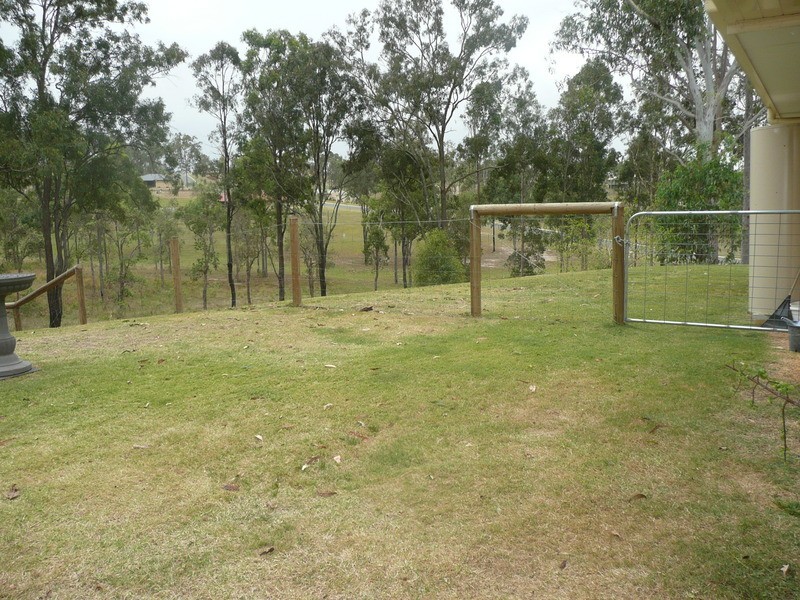 106 John Collins Drive, Mundoolun QLD 4285