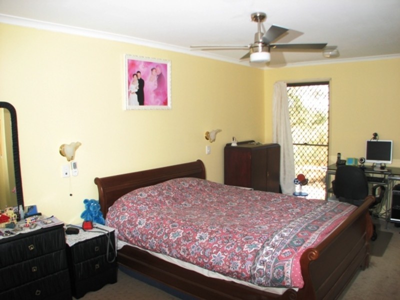 Woodhill QLD 4285
