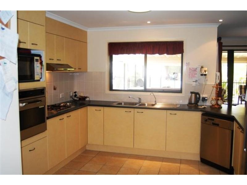 16 Sugargum Court, Jimboomba QLD 4280