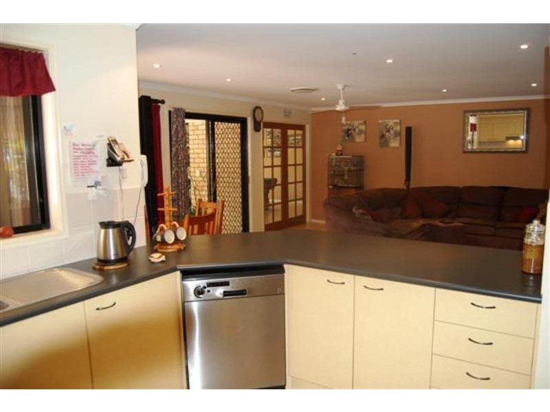 16 Sugargum Court, Jimboomba QLD 4280